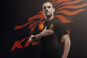 莱比锡红牛全队跑动积极控制局势，莱比锡红牛是哪个联赛的球队