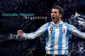 自由泳接力突尼斯团队协作顺畅，400米自由泳突尼斯