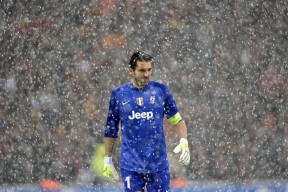 李娜与前世界第一重逢拥抱合影，李娜与前世界第一重逢拥抱合影视频